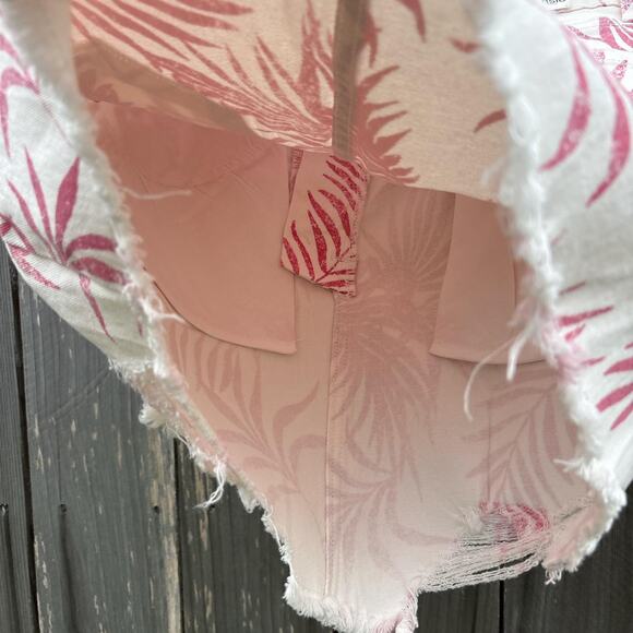 ✨NWT Kenzie Vintage Luce Skirt - Tropical Palm Print Denim w/ Distressed Hem 🌴 - Picture 6 of 6